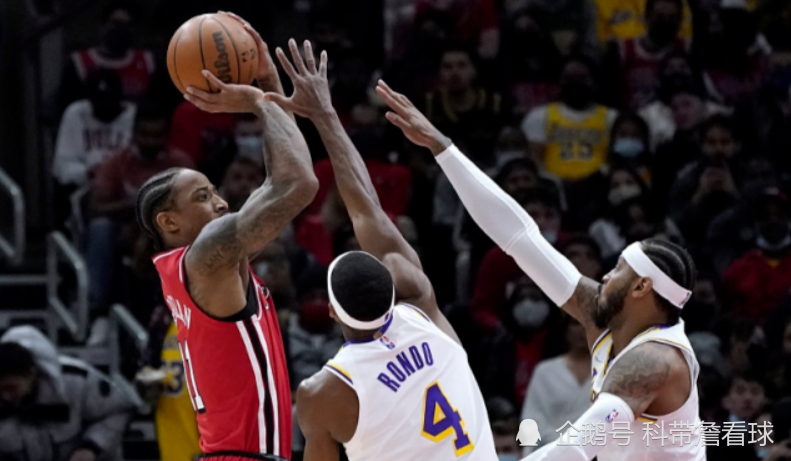  德罗赞中投杀死比赛公牛险胜活塞保住季后赛席位